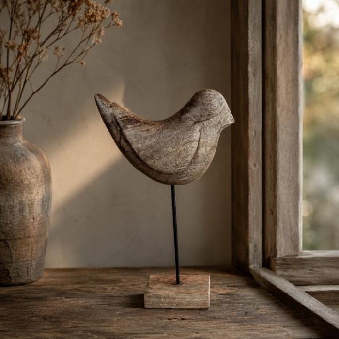 Houten vogel op stok groot.